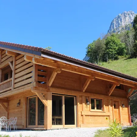 Demi-chalet Savoyard Chalet *